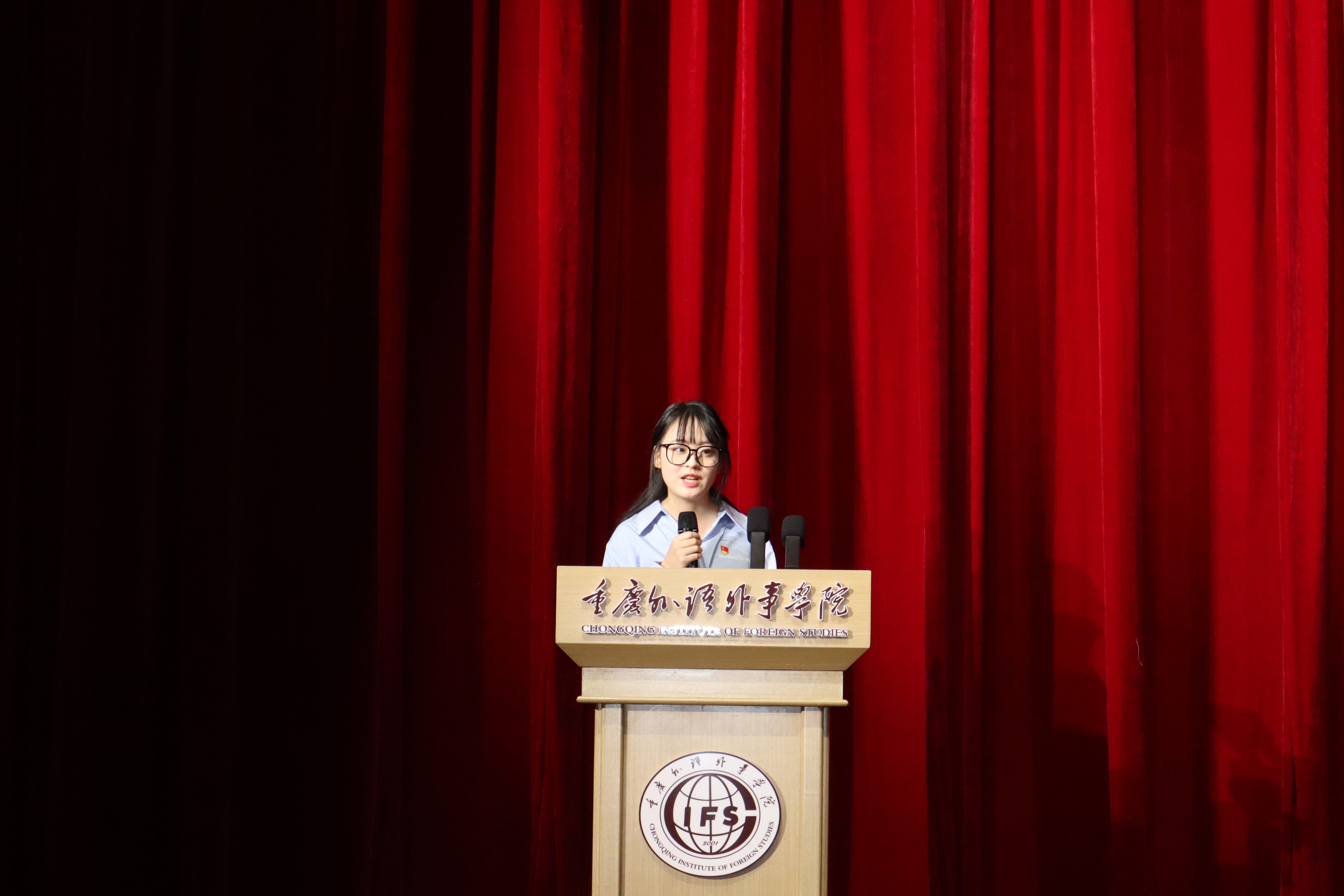 张紫莹.jpg