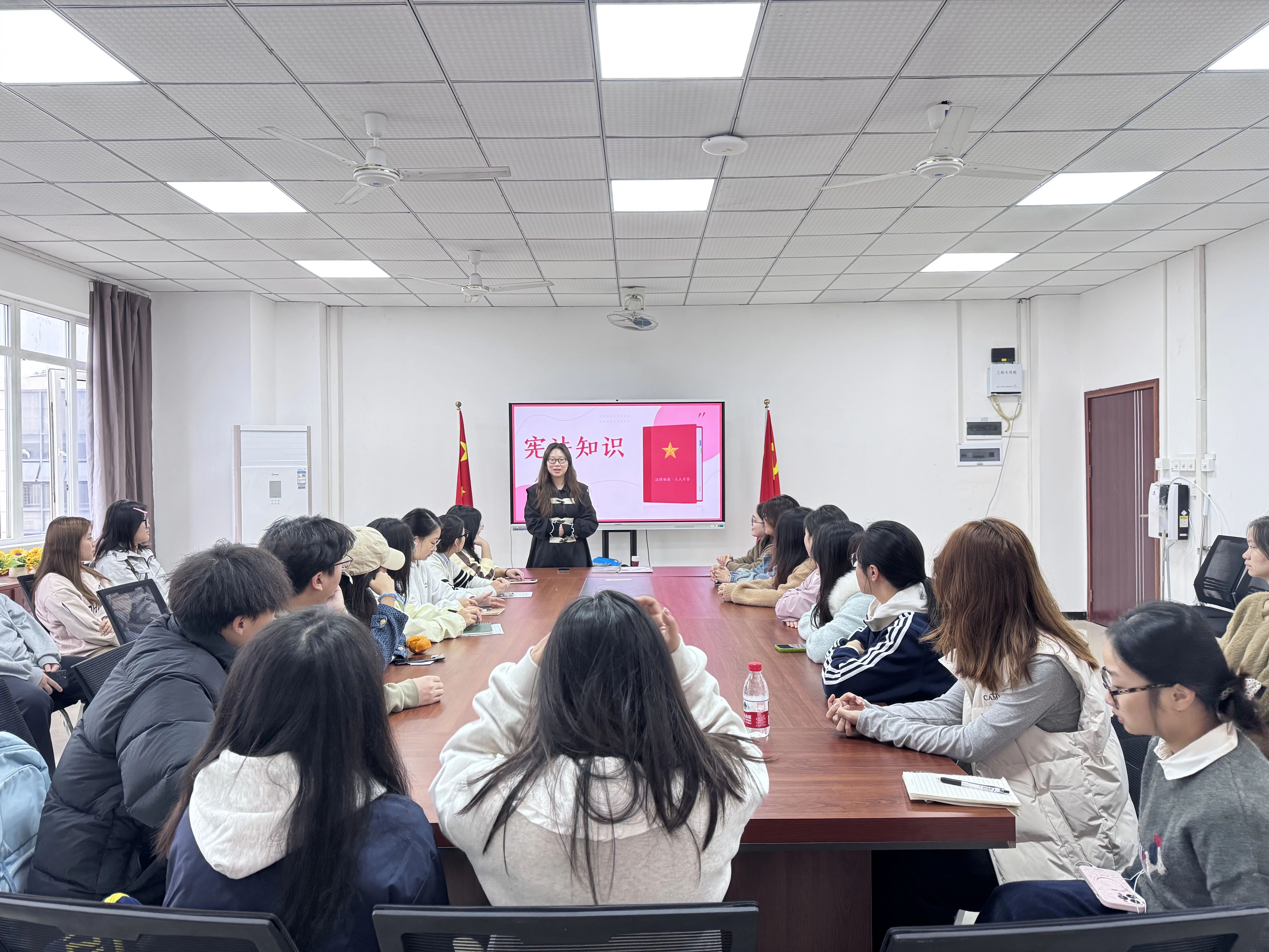 f2fbbd8e22b3a82a2a402d5263068549.jpg