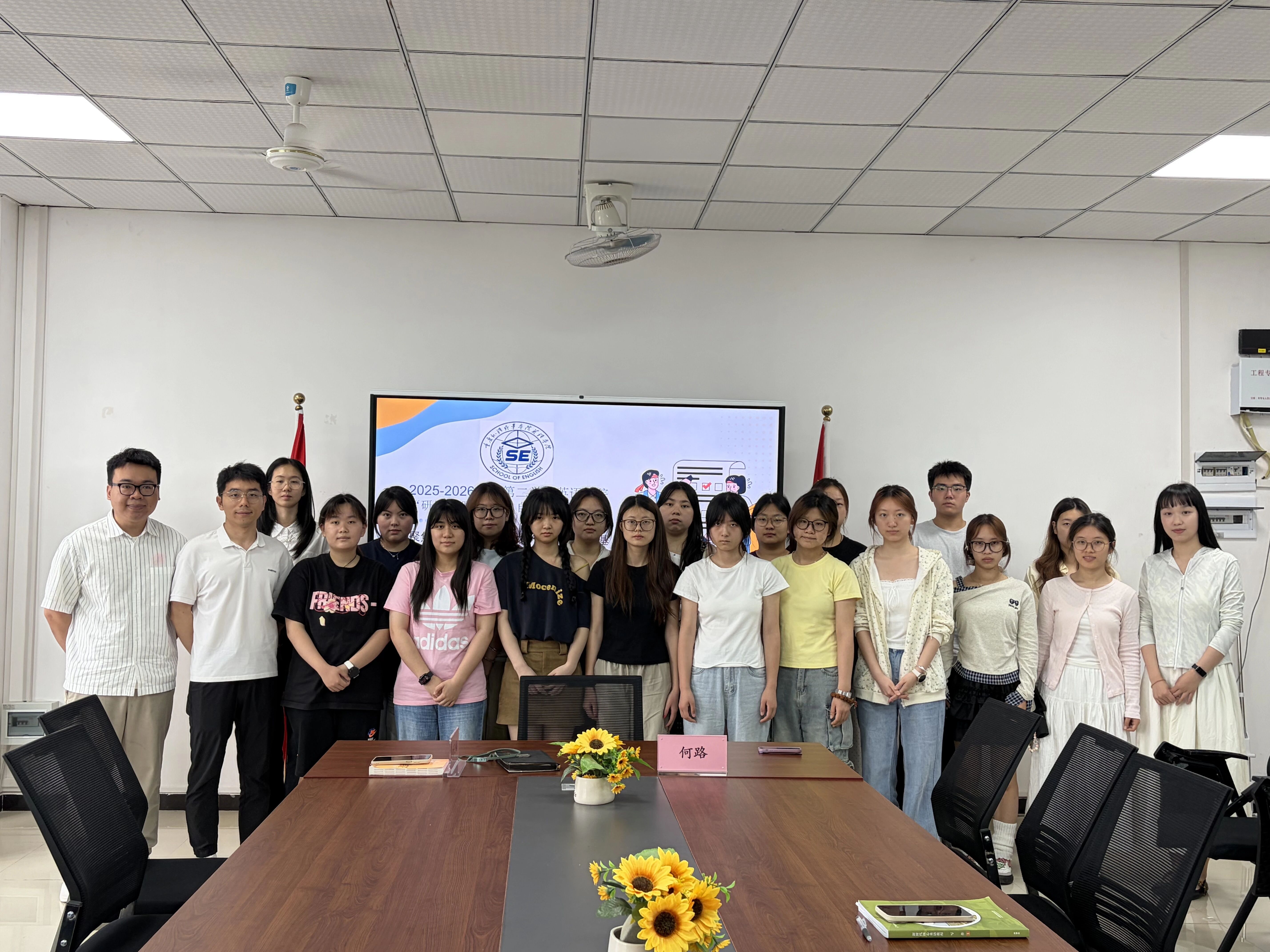 cfa8cdec933102b03e295c30e34706e4.jpg