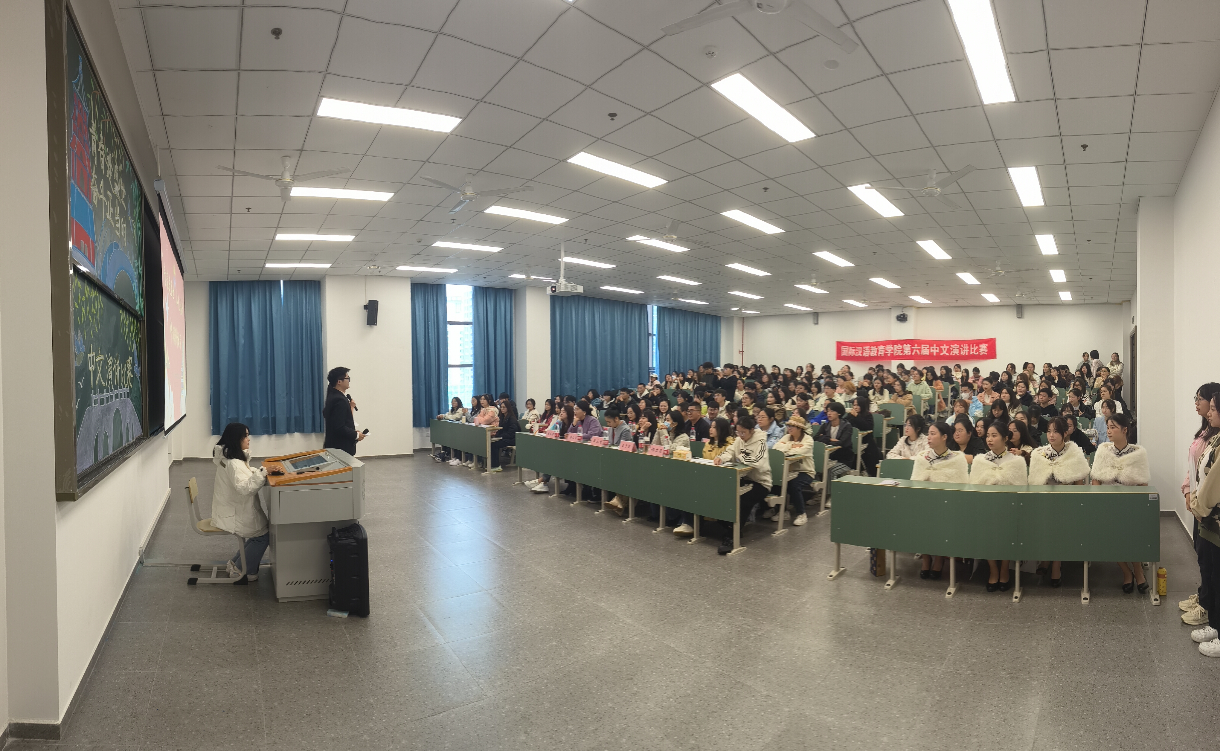 JrEA_1701056435873074808.jpg 11.22“青春逢盛世,奋斗正当时”第六届中文演讲比赛决赛.jpg