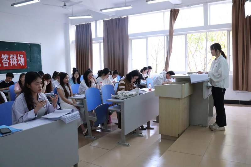 OCIc_1745457397092065511.png 4.22国际汉语教育学院2025界本科毕业论文(设计)答辩工作顺利完成 (2).png