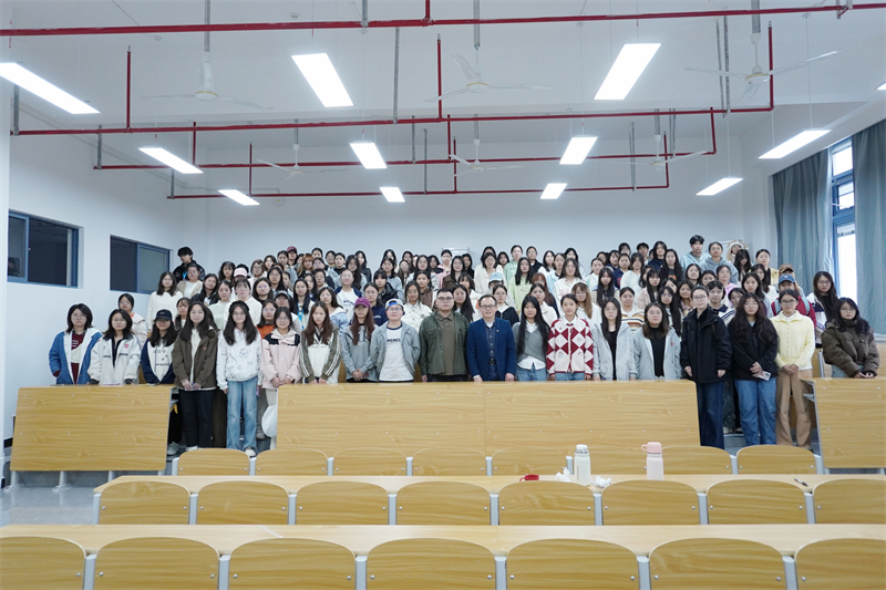 McJK_1763364546427068029.jpg 11.14教学实践周|学院成功举办中文大讲堂第六十三讲——“AIGC大模型创写能力与技术解构”学术讲座活动 (3).jpg