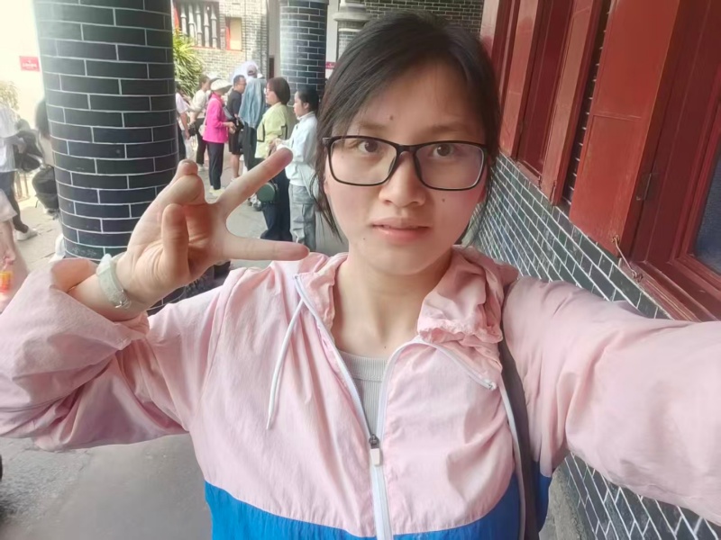 NlIY_1788592107430011172.jpg 7.23榜样领航,笃学致远|国际汉语教育学院学风榜样风采展:“重外院·希望星”自强之星姚昌美.jpg
