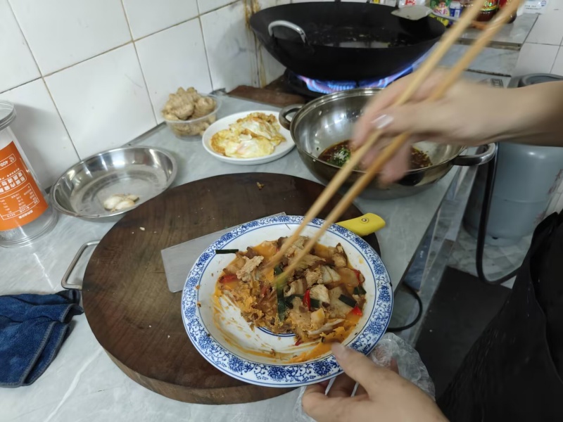 UTKr_1788593007593074898.jpg