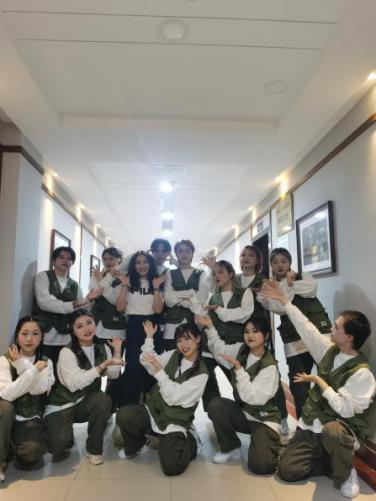 FHOl_1683685294138051271.png