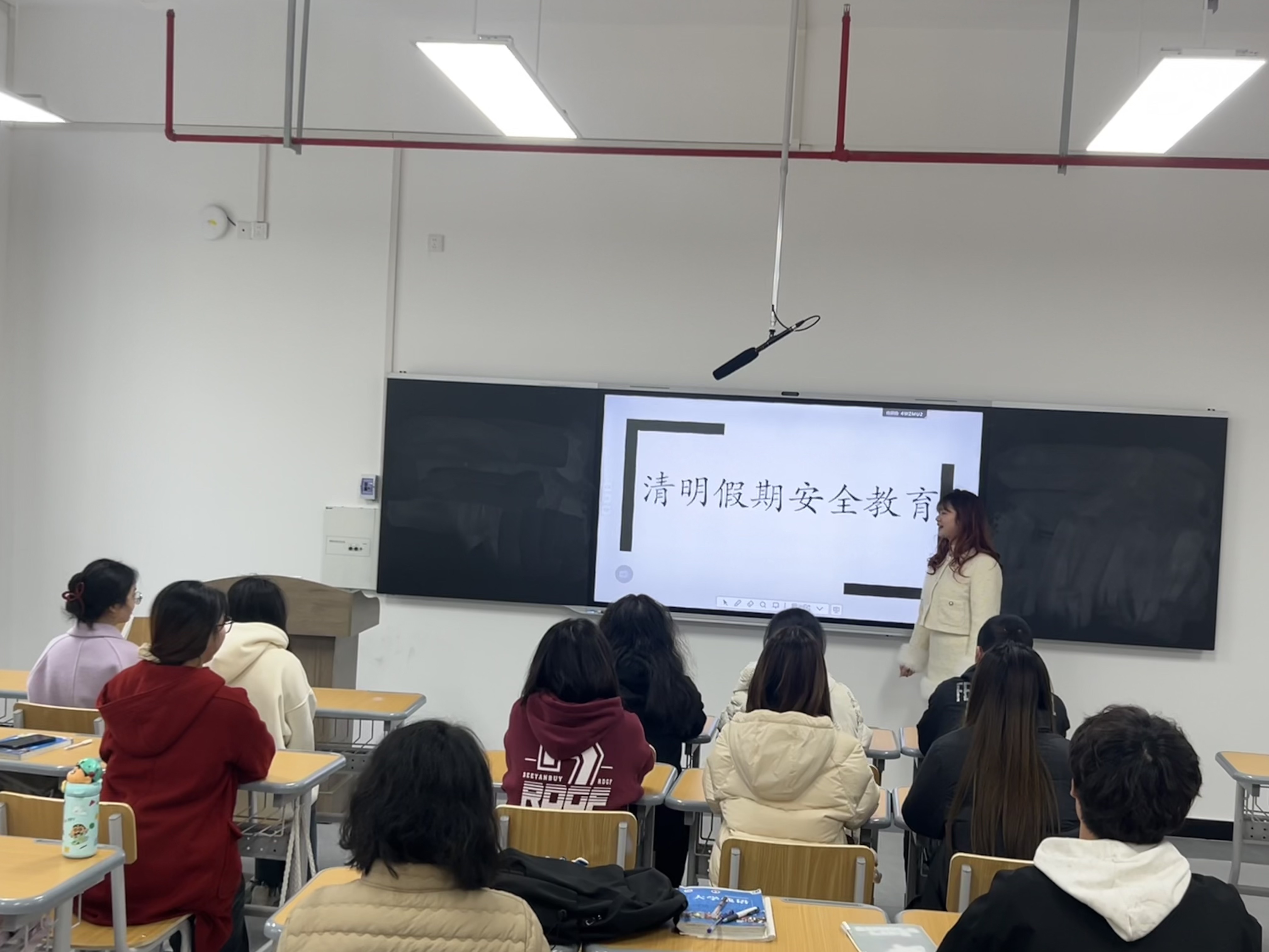 xRAV_1743644825279071980.png 彭天梅1.png
