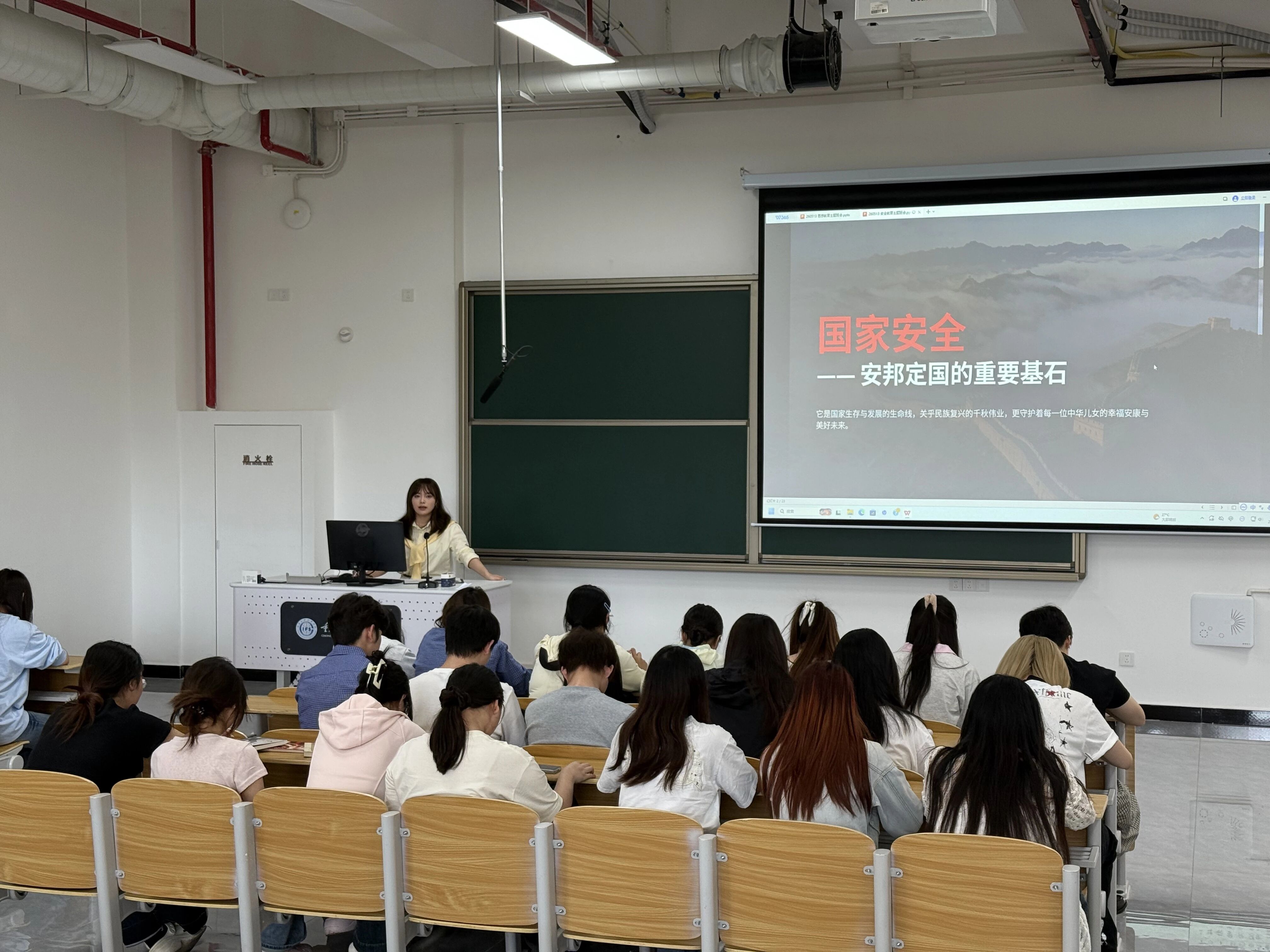 18d6e6879aef81ea73ff11d5091ef8a1.jpg