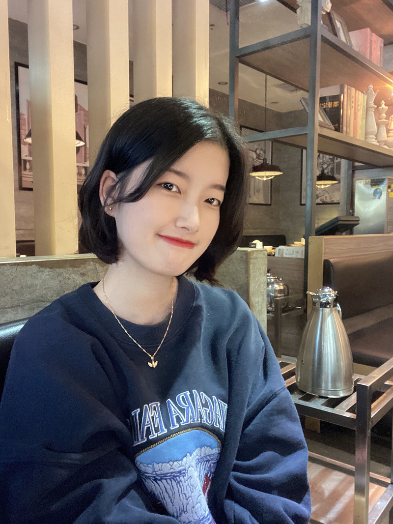 1632813215980479.jpg 李璐_副本.jpg