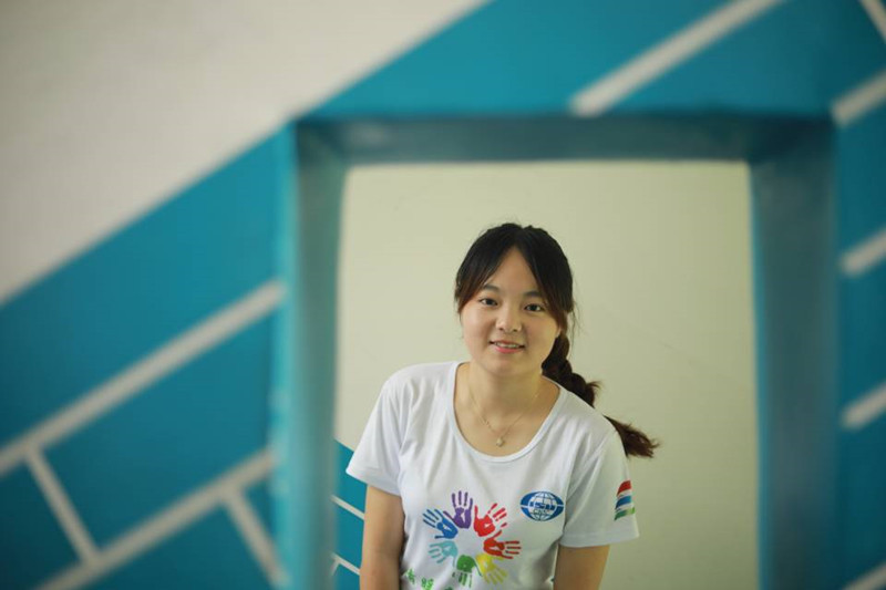 1632813273466894.jpg 何倩_副本.jpg