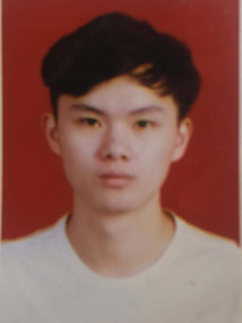 1632813373130950.jpg 黄钰童_副本.jpg