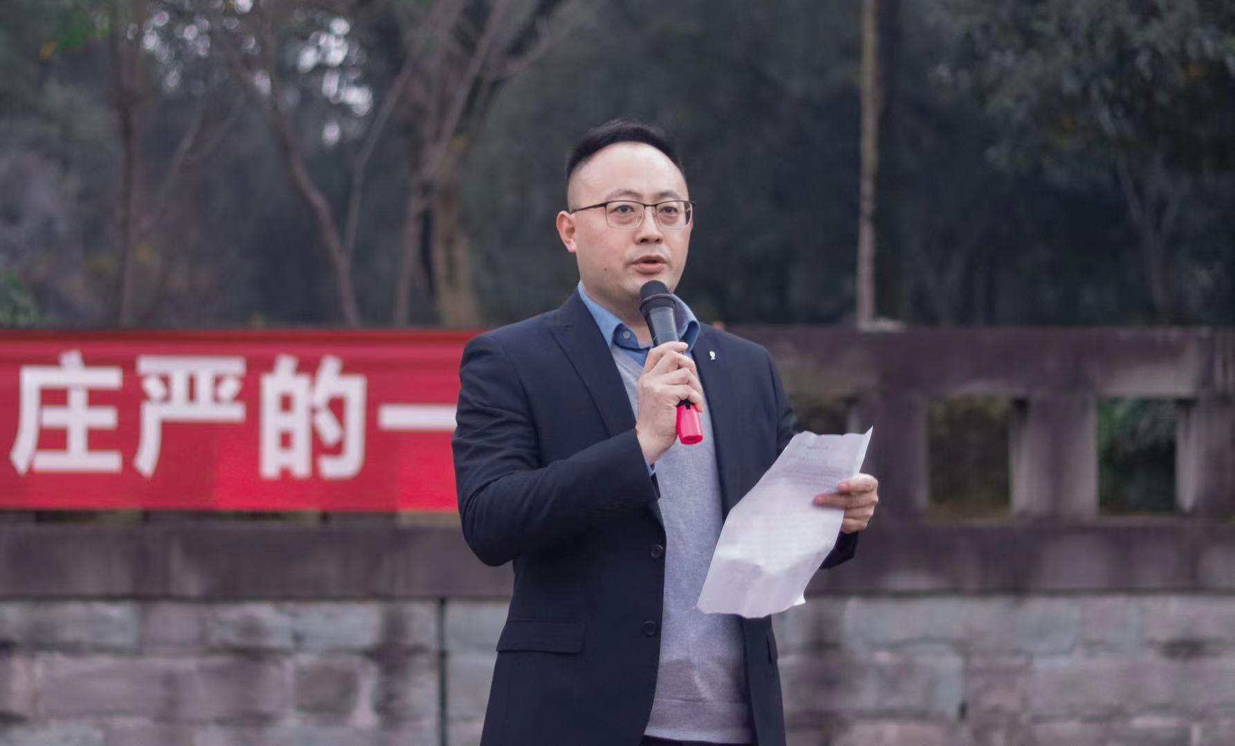 王光明.jpg